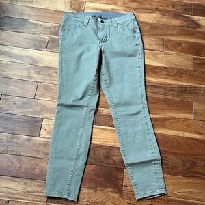 JAG jeans in soft olive color